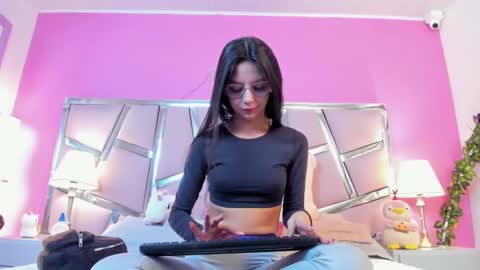 Snapshot of bonniepark_ chatting on March 10, 2025, 12:26 pm Bonnie online show from March 10, 2025, 12:26 pm