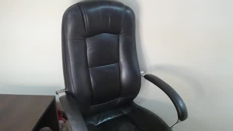 Bonnie online show from December 3, 2025, 11:30 am