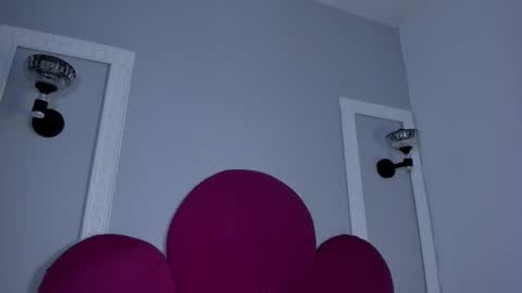 Bonnie online show from September 10, 2025, 2:39 pm