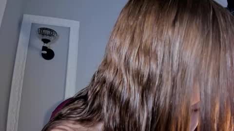 Bonnie online show from September 18, 2025, 2:52 pm