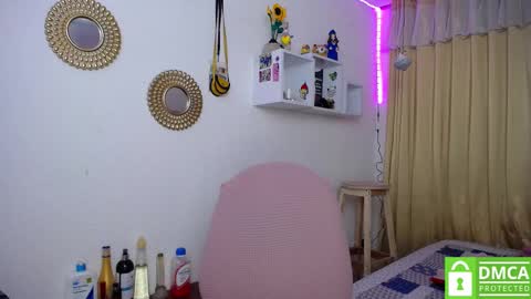 Soffy Brooks Independent model online show from February 21, 2025, 7:34 am