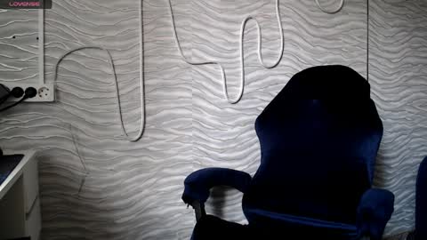 bonny_klyde95 online show from April 7, 2026, 11:10 am