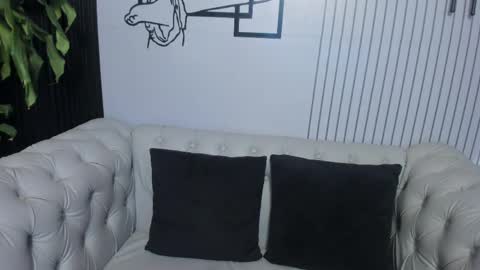 Vicky online show from April 20, 2026, 11:13 am