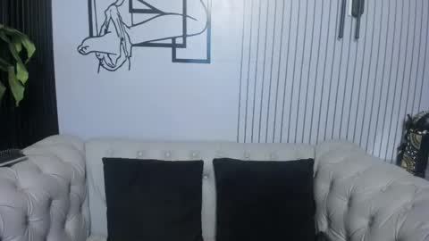 Vicky online show from April 21, 2026, 11:16 am