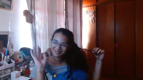 Queen Bon Vivantt online show from January 24, 2025, 4:39 pm