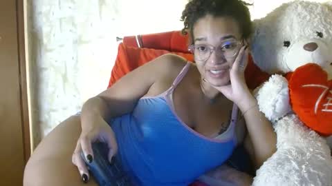 Queen Bon Vivantt online show from January 26, 2025, 3:38 am