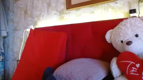 Queen Bon Vivantt online show from February 10, 2025, 9:04 pm