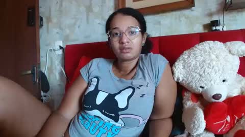 Queen Bon Vivantt online show from February 14, 2025, 1:40 pm