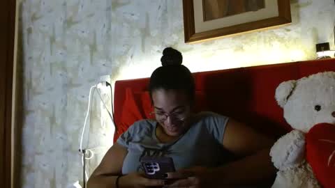 Queen Bon Vivantt online show from February 18, 2025, 1:44 pm