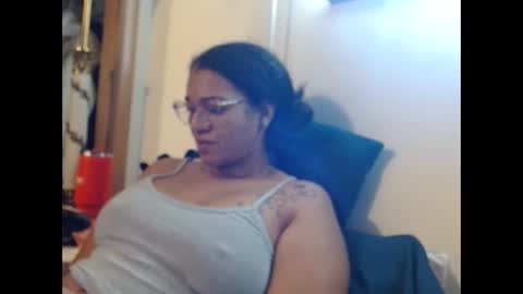 Queen Bon Vivantt online show from September 8, 2025, 2:49 pm