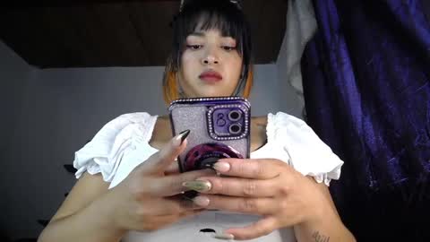 Snapshot of boobs_magic chatting on April 24, 2026, 10:23 pm KIM online show from April 24, 2026, 10:23 pm