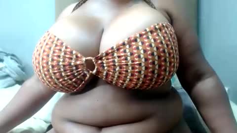 boobshoney95 online show from November 25, 2025, 2:11 am