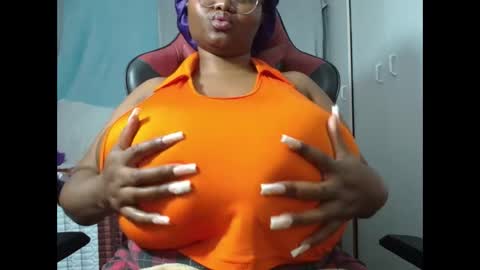 Snapshot of boobygoddessxxx chatting on June 10, 2026, 1:32 pm boobygoddessxxx online show from June 10, 2026, 1:32 pm