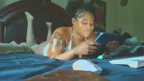 boooohoooobaby online show from March 16, 2026, 3:49 pm