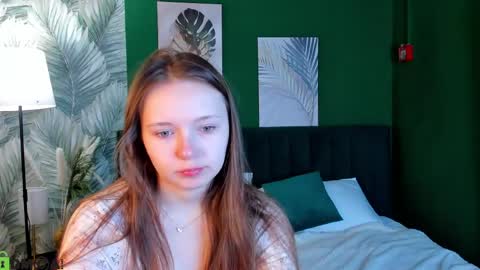 Snapshot of booozekirs_ chatting on May 7, 2026, 3:01 am Milena online show from May 7, 2026, 3:01 am