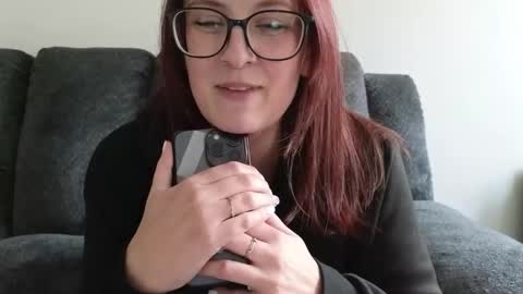 boredbustyhousewife online show from December 4, 2025, 5:43 pm