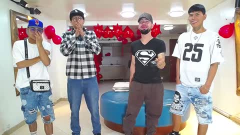 THOMAS AND DAMIAND online show from January 29, 2025, 4:05 am