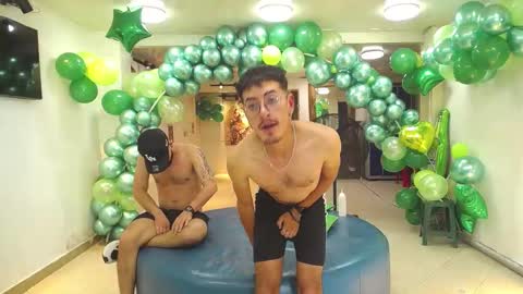 THOMAS AND DAMIAND online show from March 5, 2025, 8:21 am