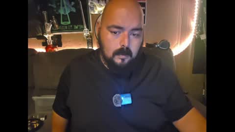 bossdeuce420 online show from April 16, 2026, 2:34 am