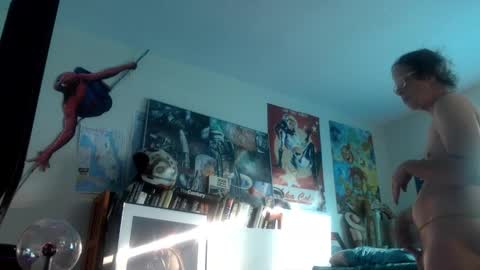 Bottomboo7 online show from November 30, 2025, 1:15 pm