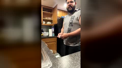 Snapshot of bottomman1990 chatting on January 9, 2026, 12:02 am uncutpr online show from January 9, 2026, 12:02 am