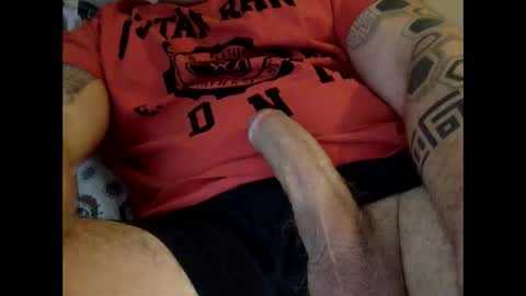 Snapshot of bouncer186 chatting on December 16, 2024, 2:27 pm bouncer186 online show from December 16, 2024, 2:27 pm