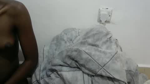 bouncy_vee online show from February 17, 2026, 12:23 pm