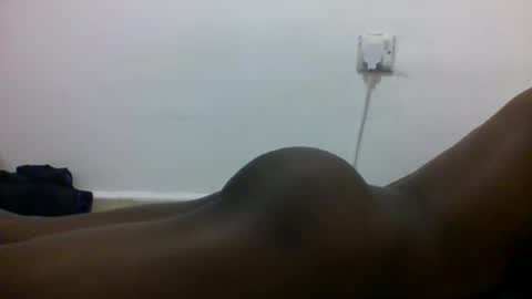 bouncy_vee online show from February 25, 2026, 1:21 pm