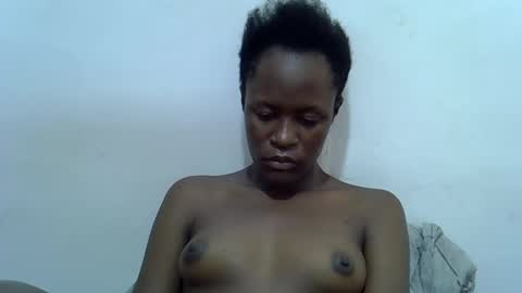 Snapshot of bouncy_vee chatting on June 5, 2026, 11:27 am bouncy_vee online show from June 5, 2026, 11:27 am