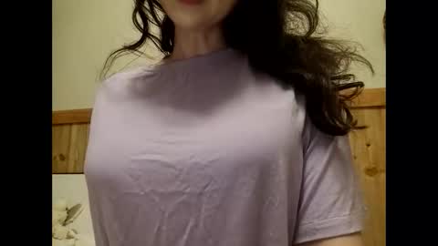 Bouncy Queen Majesty online show from October 27, 2025, 6:23 pm