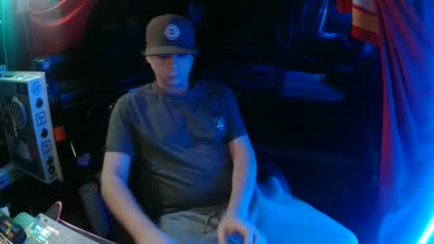 Bowerboi1217 online show from December 4, 2025, 8:12 am