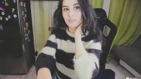 Helen  online show from February 10, 2025, 3:53 pm