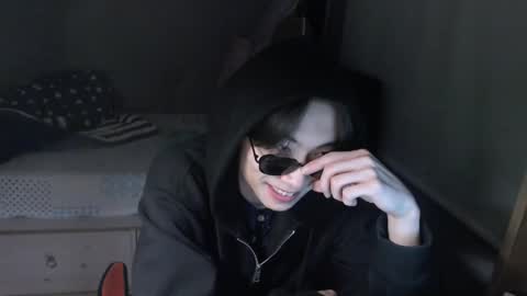 boxman556990 online show from December 5, 2024, 8:44 pm