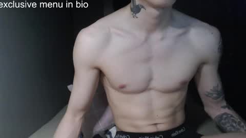 boxman556990 online show from April 24, 2026, 4:09 pm