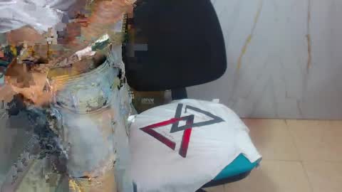 boy_tatto77 online show from April 3, 2026, 12:19 am