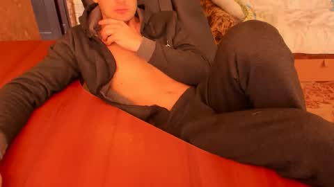 BoyApollon online show from September 20, 2025, 7:31 am