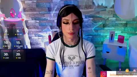 boyfox_tay online show from November 11, 2025, 4:01 am