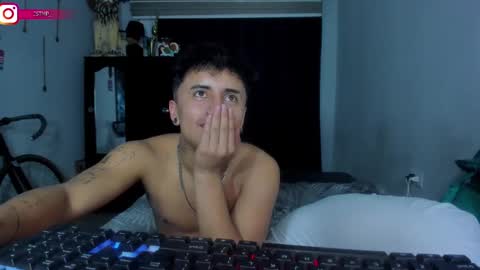 miguel  online show from March 12, 2025, 11:01 pm