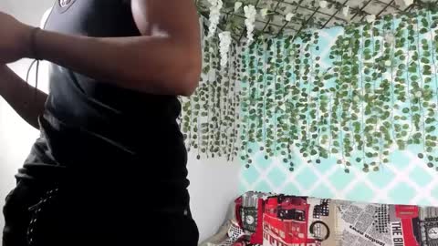 boys4hot_777 online show from March 6, 2025, 1:05 am