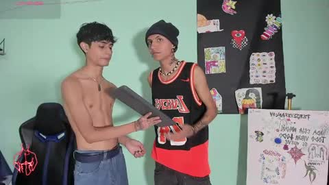 boys4hot_777 online show from May 11, 2026, 7:11 pm