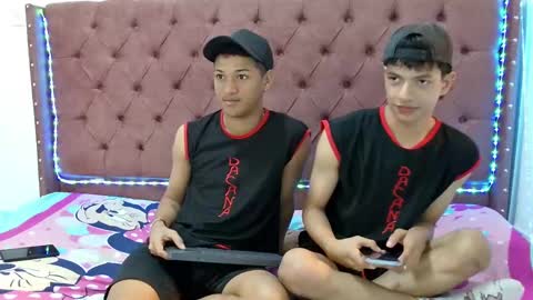 ALEX - TAYLER  -MIKE online show from January 9, 2025, 2:07 pm