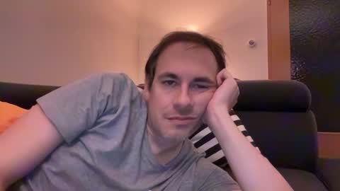 boytoyhh online show from February 4, 2025, 6:49 pm