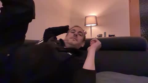 boytoyhh online show from December 14, 2025, 11:42 pm