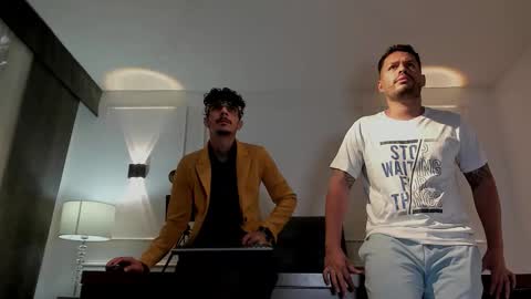 boysonfiree online show from December 1, 2025, 11:48 am