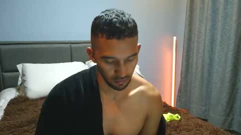 Snapshot of boyttomm chatting on June 1, 2026, 2:13 am boyttomm online show from June 1, 2026, 2:13 am