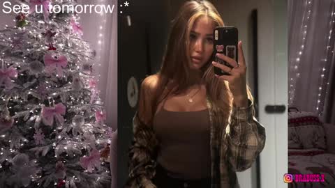 Lana  online show from December 29, 2024, 10:12 am