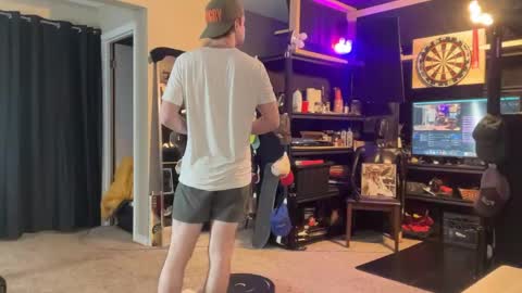 Snapshot of brad_bounce chatting on April 21, 2026, 1:18 am Brad Ballsy online show from April 21, 2026, 1:18 am