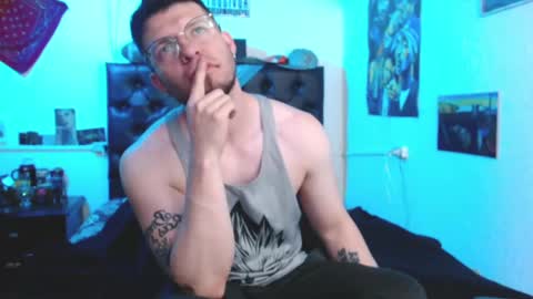 brad hot boy online show from December 2, 2024, 5:48 pm