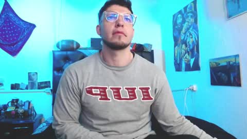 brad hot boy online show from September 16, 2025, 3:46 pm