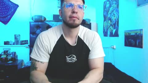 brad hot boy online show from December 5, 2025, 3:20 pm